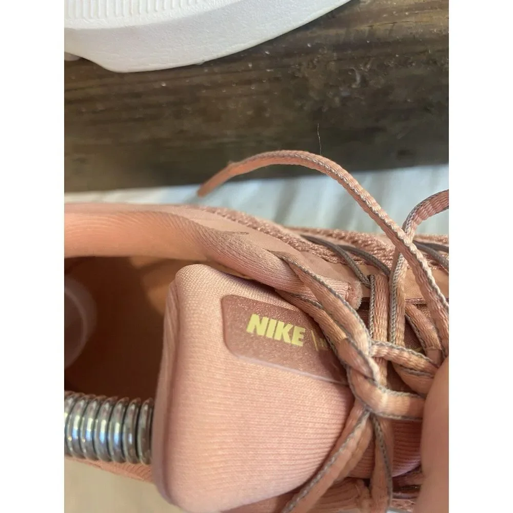 Women's Nike Quest 2 Pink Quartz Lace Up Running Shoes-Size 11-Excellent Cond.‎